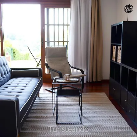 Adosado Proa: Seaside Retreat With Garden And Ria Views