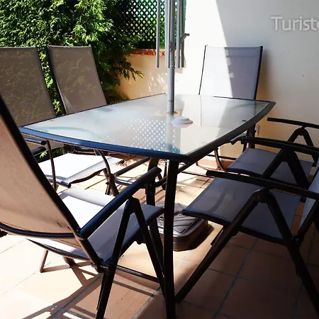 Holiday home Adosado Proa: Seaside Retreat With Garden And Ria Views