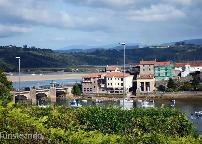 Holiday home Adosado Proa: Seaside Retreat With Garden And Ria Views San Vicente De La Barquera