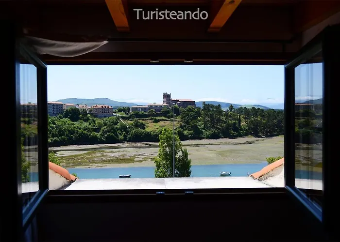 Adosado Proa: Seaside Retreat With Garden And Ria Views Holiday home San Vicente De La Barquera